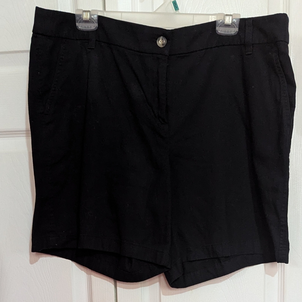 299 J. Crew Size 16 Light Weight Black Bermuda Shorts Tailored Fit